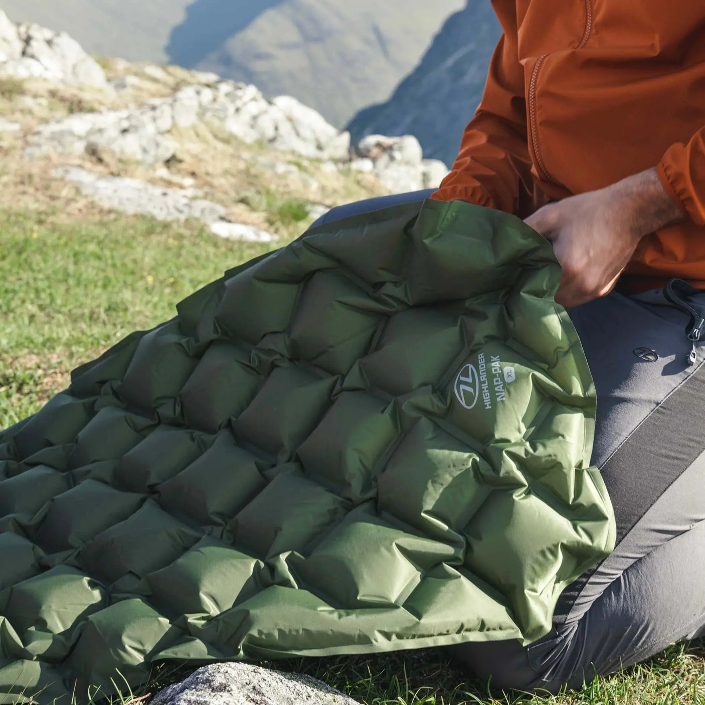 Highlander NAP-PAK Inflatable Sleeping Mat XL Highlander Forces