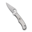 Spyderco Bug C133 bevisar att storleken inte avgör allt. Denna mikroskopiska fällkniv levererar äkta Spyderco-kvalitet i ett format som alltid kan följa med dig, oavsett om det är i fickan, på nyckelknippan eller i halsbandet.