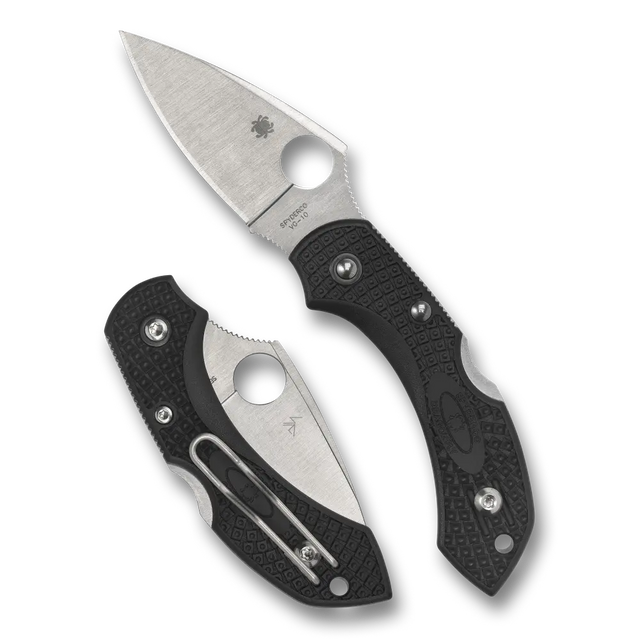 Spyderco Dragonfly 2 C28PBK2 är en liten men extremt kapabel EDC-fällkniv. Den har en totallängd på 141 mm, en bladlängd på 57 mm och väger in på fjäderlätta 34 gram. Bladet är flatslipat (Full Flat Grind) för bästa möjliga skäregenskaper och öppnas enkelt med en hand. Kniven har ett diskret trådclip som är flyttbart (höger/vänster) för tip-up bärande.