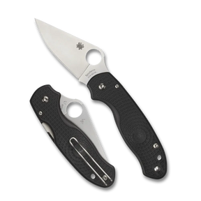 18,3 cm lång fällkniv med handtag av svart FRN. Para 3 är en mindre version av den populära bästsäljaren Para Military 2. Para 3 har samma bra egenskaper och samma stilrena layout men är lite kortare än Para Military 2. Denna kniv är en mycket lätt variant av originalet.