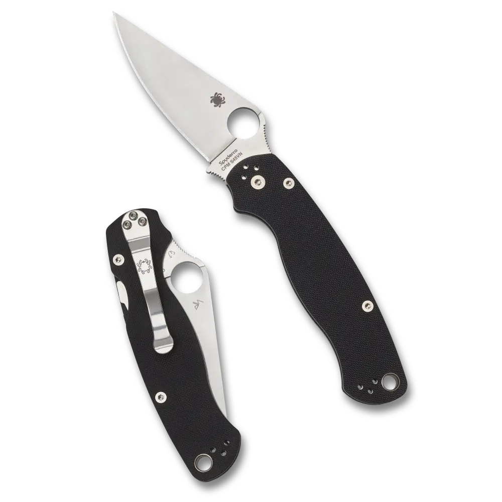 Spyderco Para Military 2 är en av världens mest erkända och eftertraktade fällknivar, känd för sin kompromisslösa kvalitet och pålitlighet. Denna modell har blivit en branschstandard tack vare sin genomtänkta ergonomi och robusta konstruktion, vilket gör den till ett självklart val för både professionella användare och krävande friluftsentusiaster.