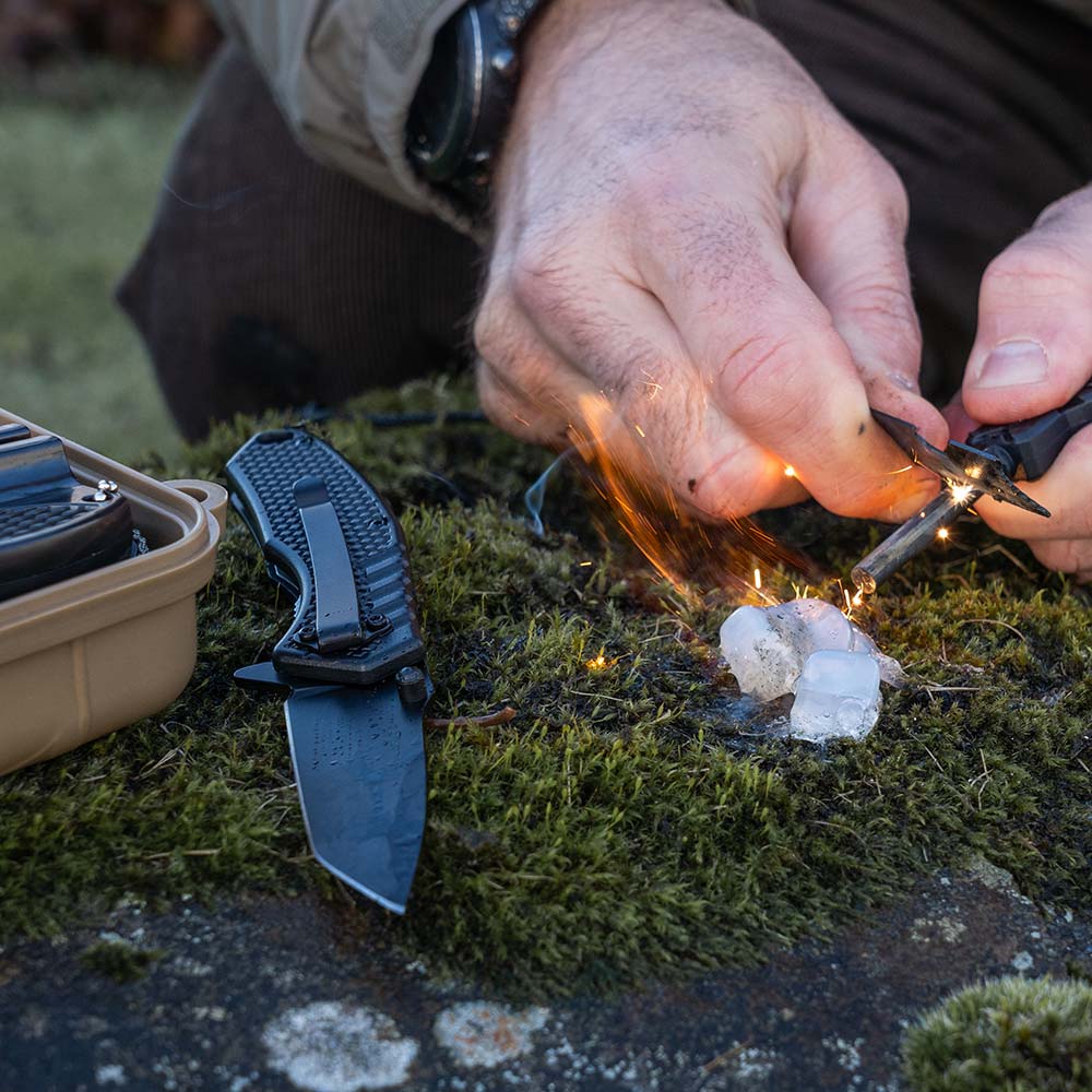 Highlander Survival Waterproof Kit