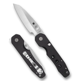 Spyderco Smock är en unik och tekniskt avancerad fällkniv designad av den prisbelönta knivmakaren Kevin Smock. Kniven sticker ut med sin eleganta, linjära profil och en innovativ konstruktion som kombinerar Spydercos klassiska tumhål med en smidig flipper-öppning, vilket ger en enastående mekanisk känsla.